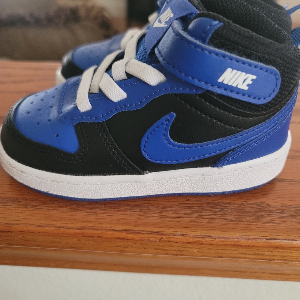 Toddler nike shoes